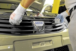 Record financiar Dacia 2013